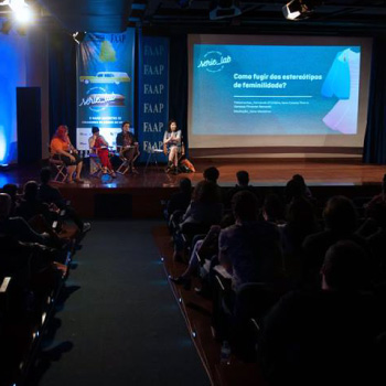 Palestras Tratam-se de apresentações de determinado assunto a um pequeno grupo que já possui noções a seu respeito, havendo espaço para questionamentos. | TAGS: wemake, palestras